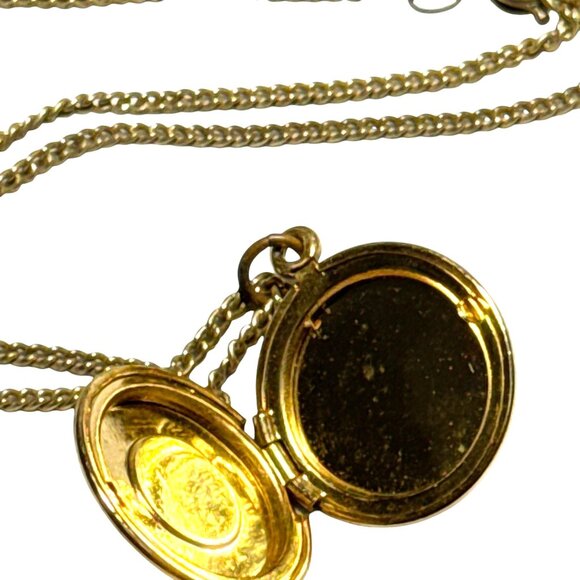 Vintage Gold Tone Round Locket Pendant Necklace Enamel Peacock Design - Picture 4 of 7